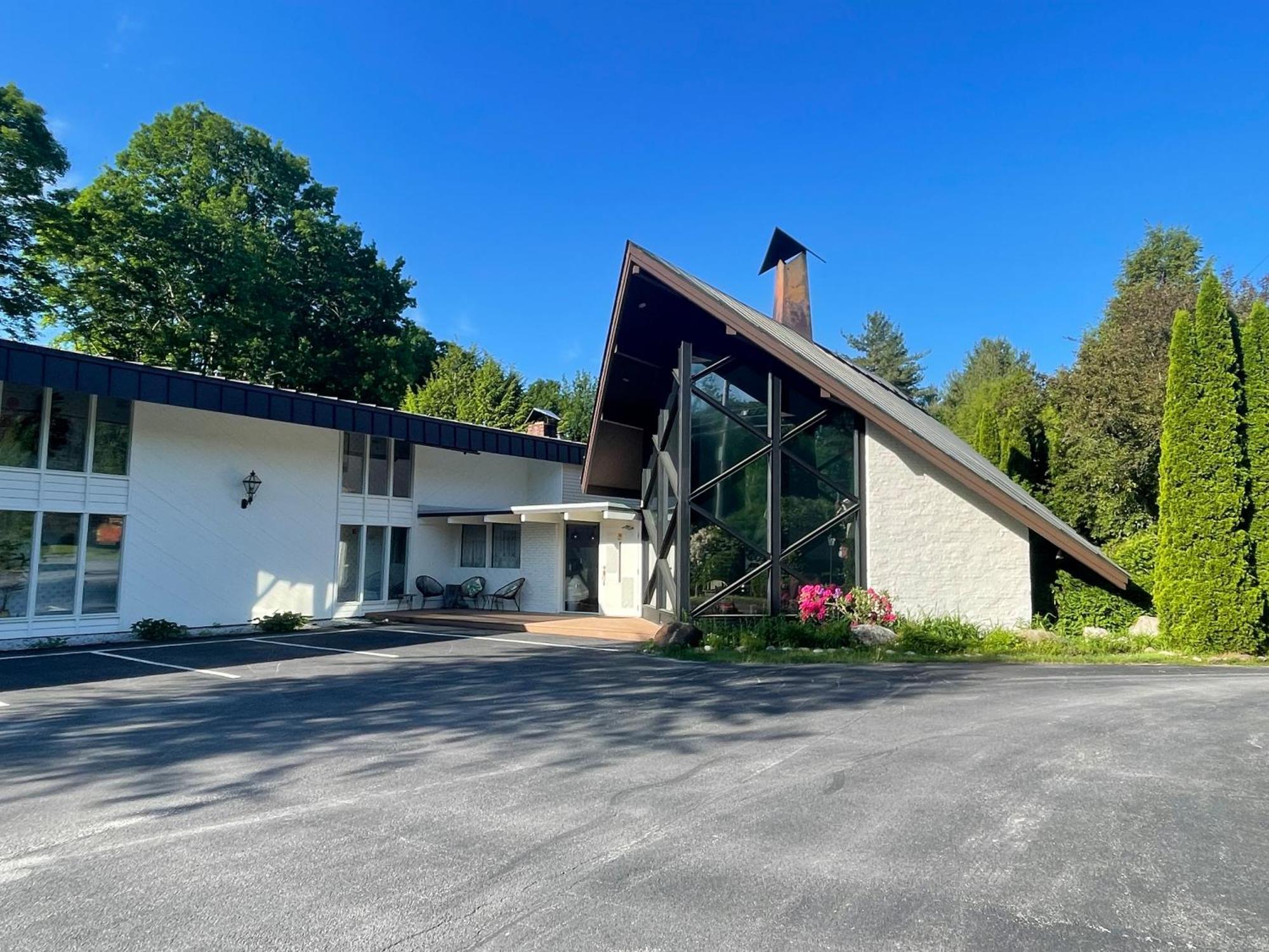 Toll Road Inn Manchester Exterior photo